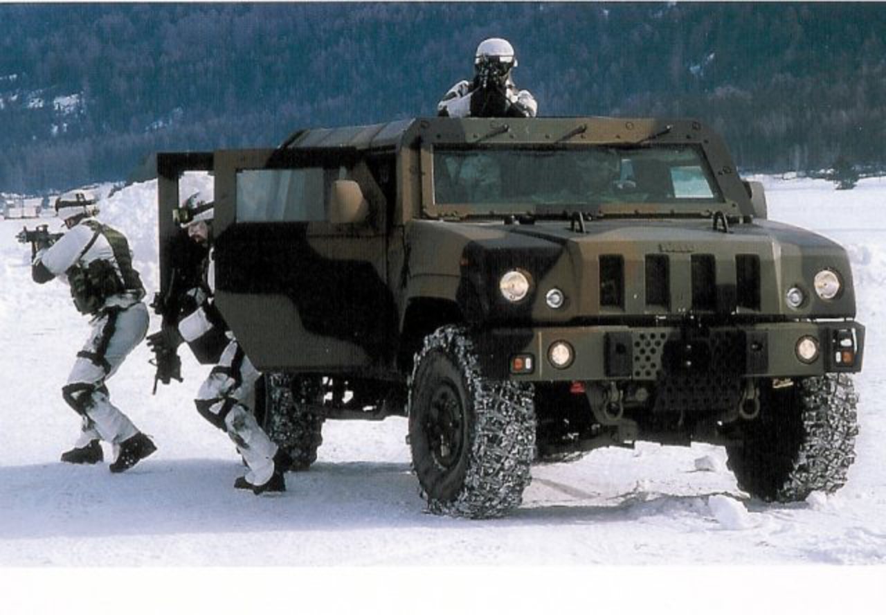 LMV Iveco Defence Vehicles Light Multirole wheeled armoured ...