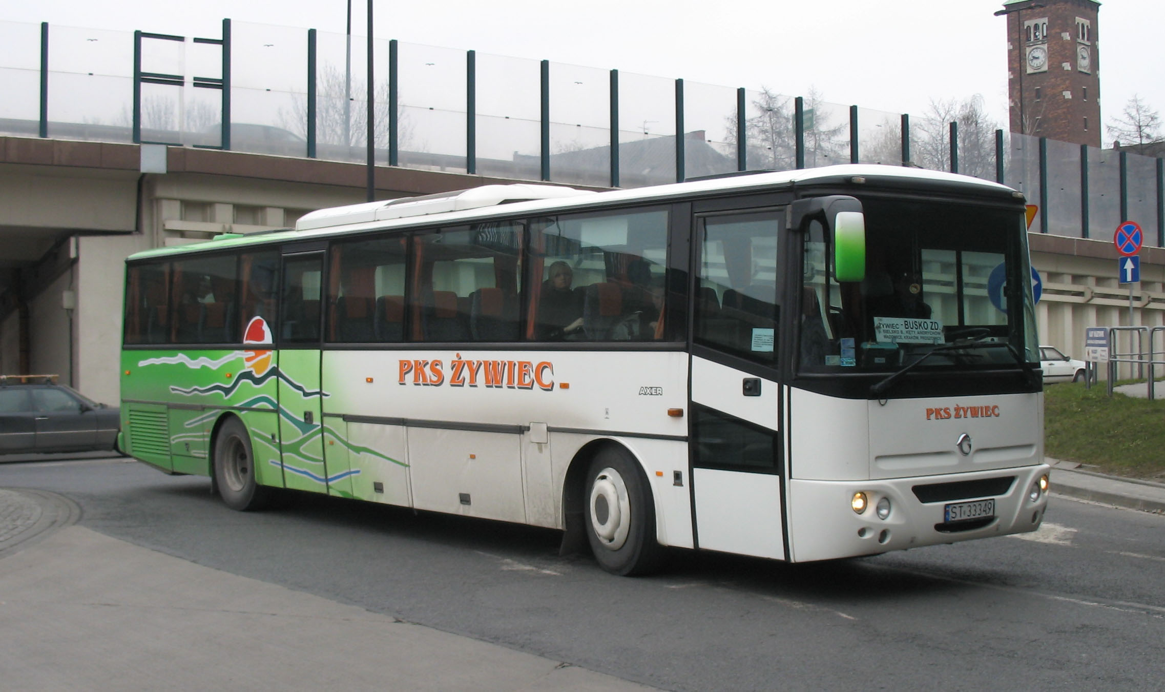 File:Irisbus Axer 12M in KrakÃ³w - PKS Å»ywiec.jpg - Wikimedia Commons
