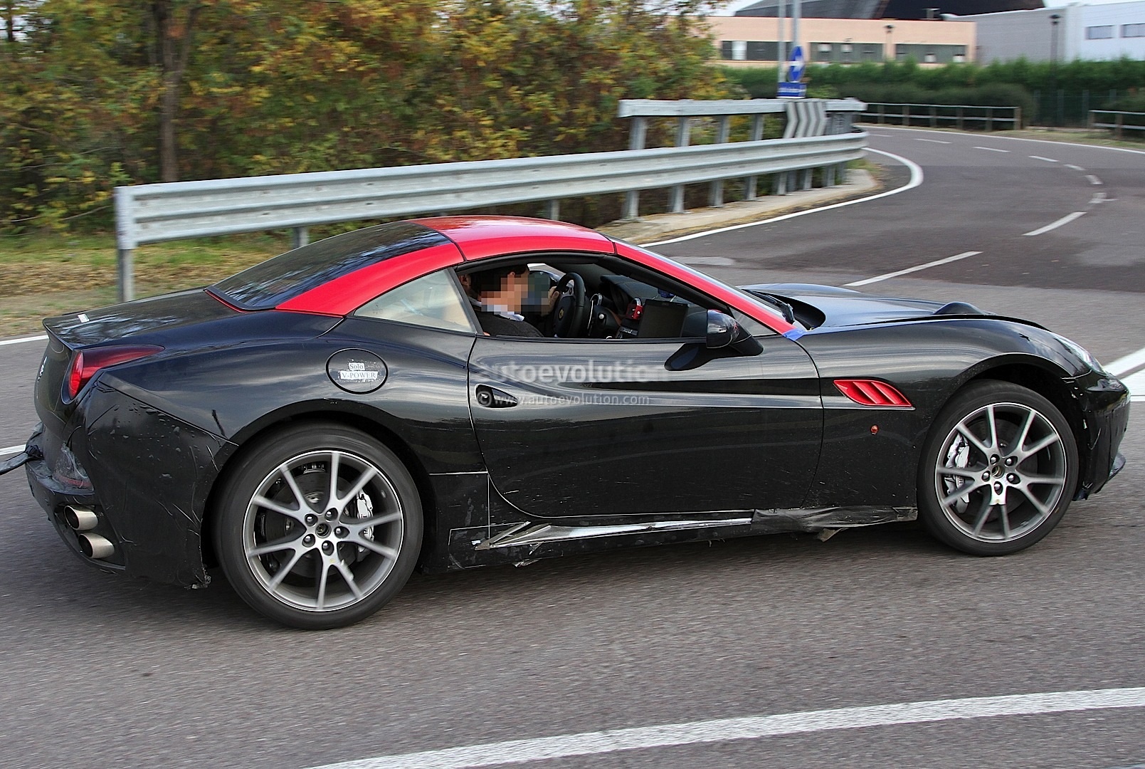 Hotter Ferrari California Testing in Maranello (Gallery Photo #