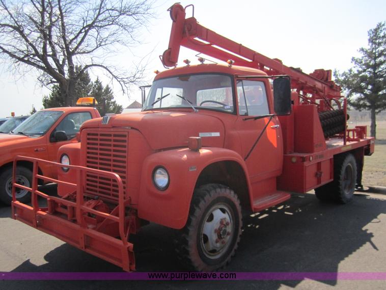 1973 International Loadstar 1600 truck with core drill attachment ...