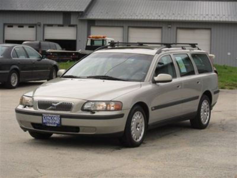 Volvo V70 24 T. View Download Wallpaper. 400x300. Comments