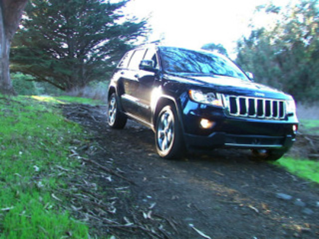 2011 Jeep Grand Cherokee 4X4 Limited Video