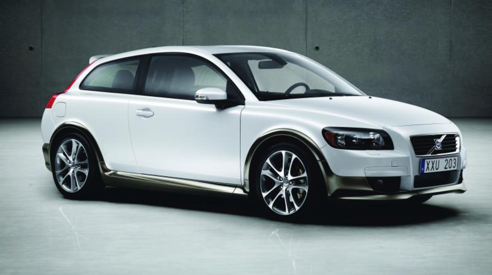 As I floored the zippy little Volvo C30 out of the showroom, the car dealer