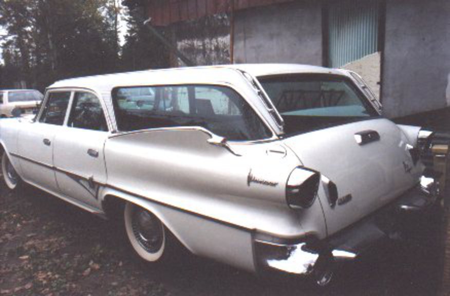 1960 Dodge Pioneer station wagon. Pictures courtesy Tony McLean (Visit his