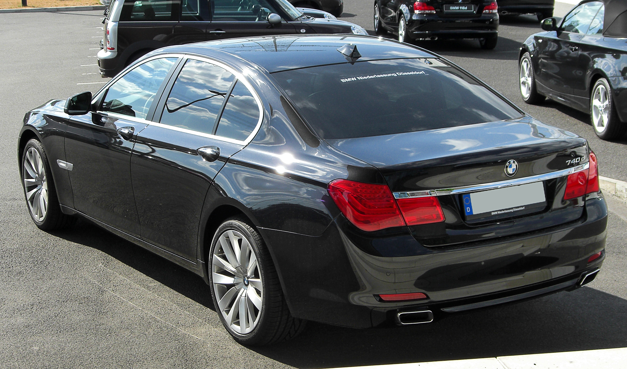 File:BMW 740d (F01) rear 20100724.jpg