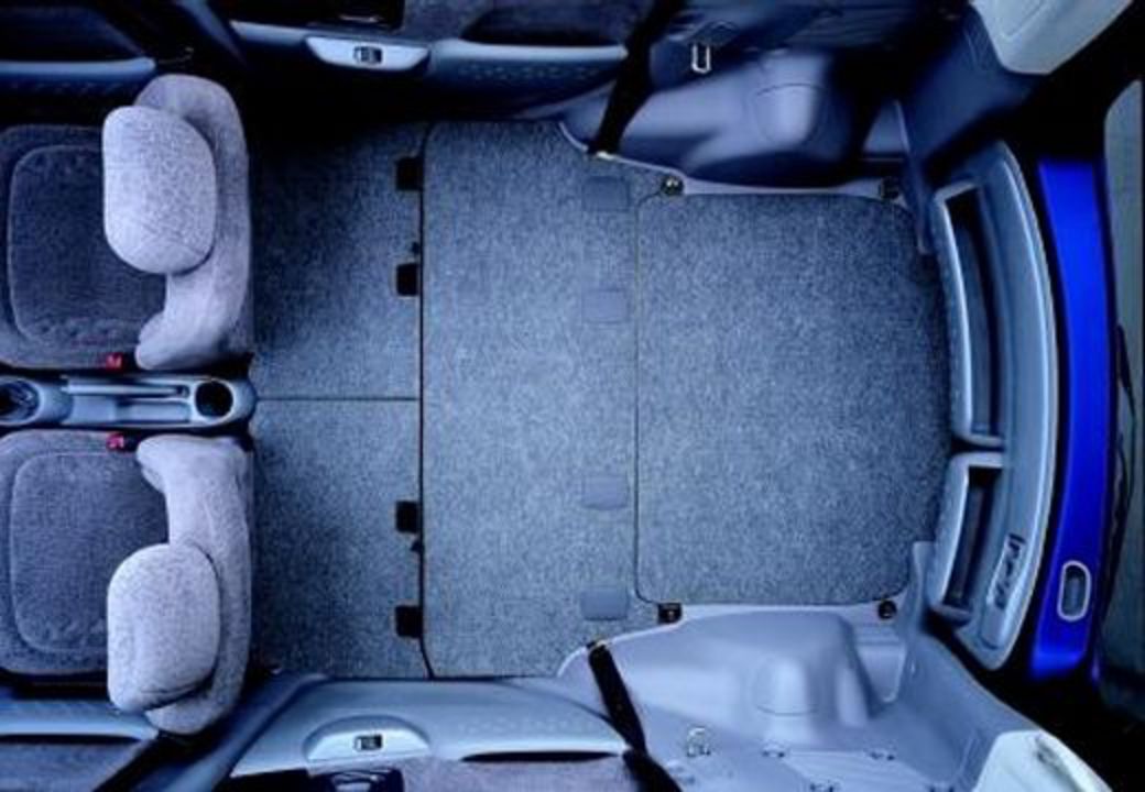 Toyota Yaris Verso 1.3 Automatic Author: spark. Date: 29.06.2012