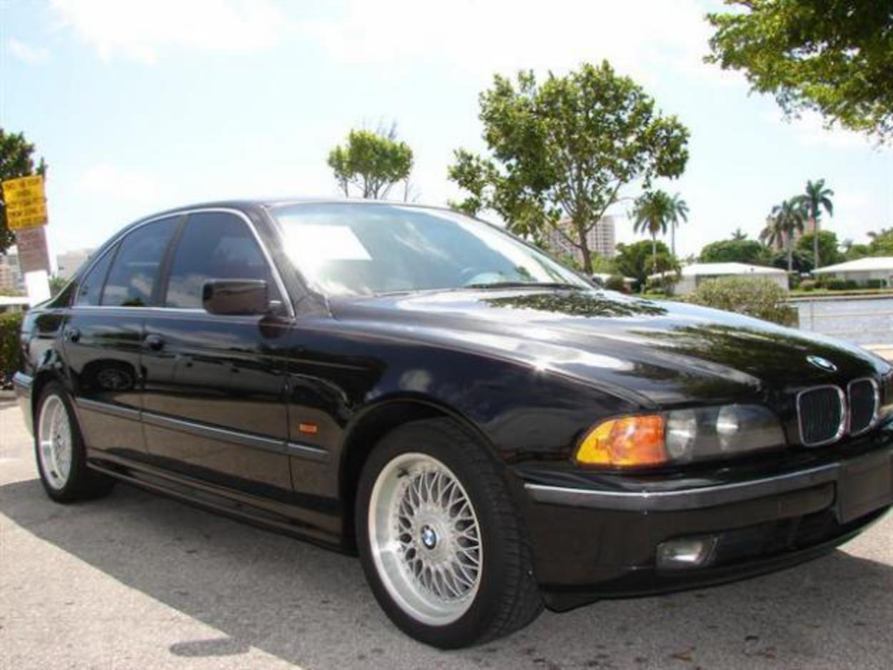 Pictures of 1997 BMW 528i BLACK