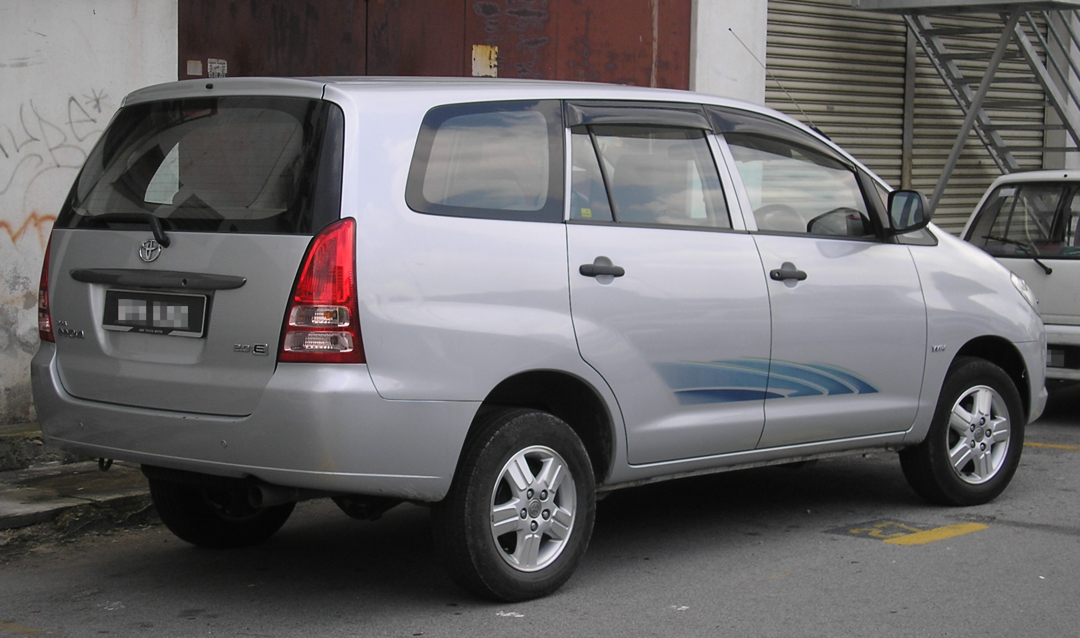 File:Toyota Innova (first generation) (rear), Kajang.jpg