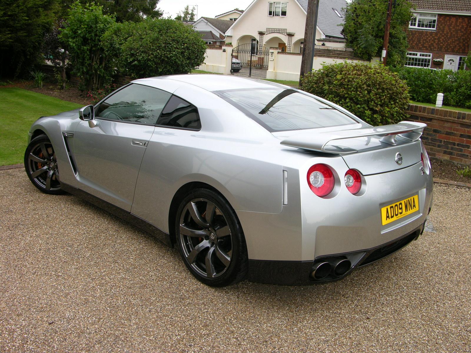 File:2009 Nissan GT-R Premium - Flickr - The Car Spy (30