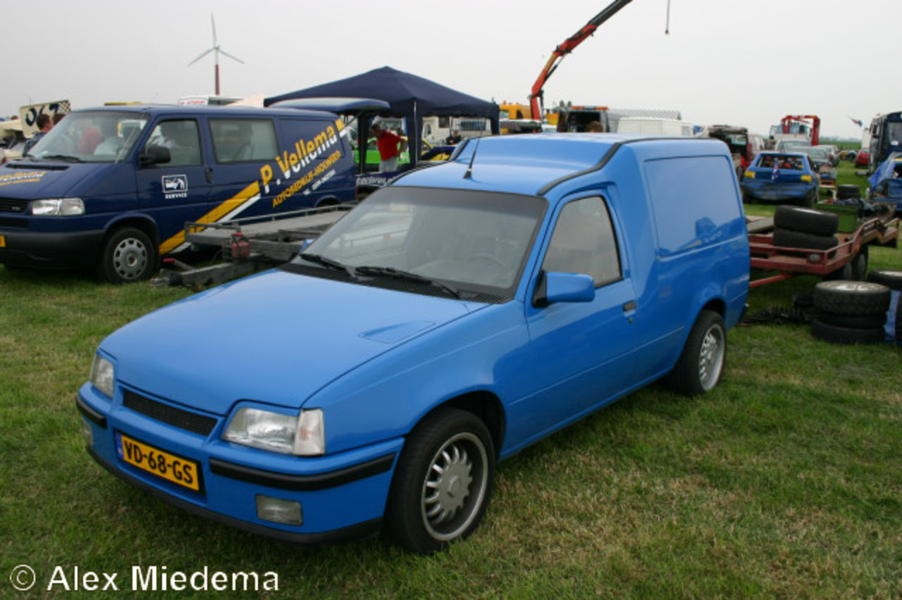Merk en type: Opel Kadett Combo Eigenaar: onbekend