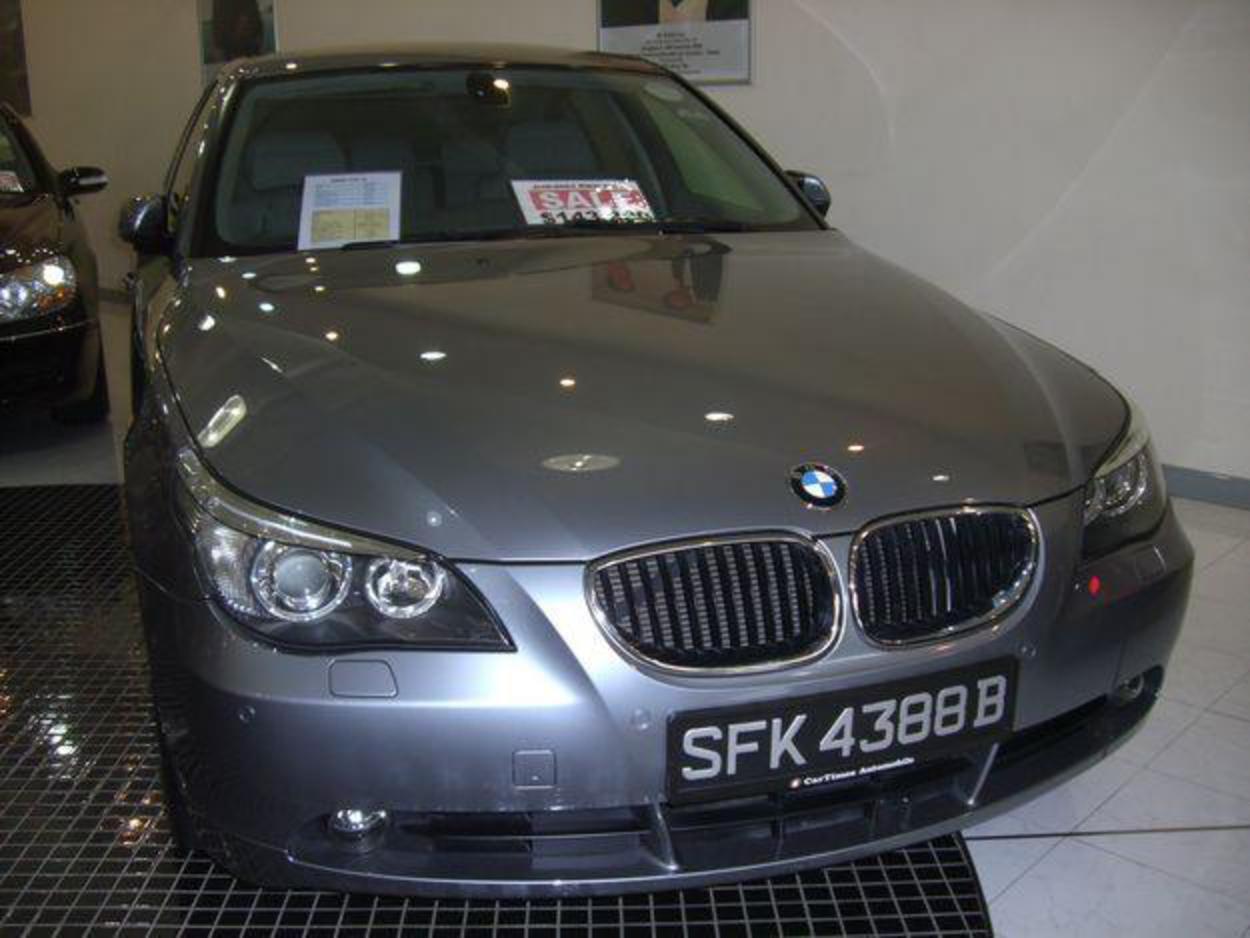 Pictures of Jun \'04 BMW 530iA. S$143,800