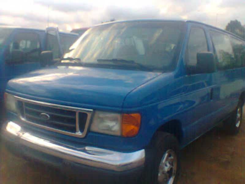 Ford e-350 bus xlt super duty 2007 unregistered