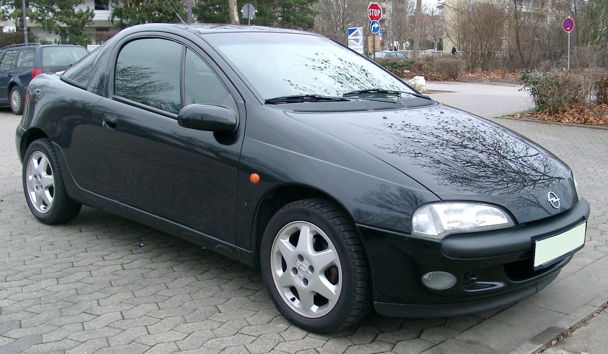 File:Opel Tigra front 20071212.jpg