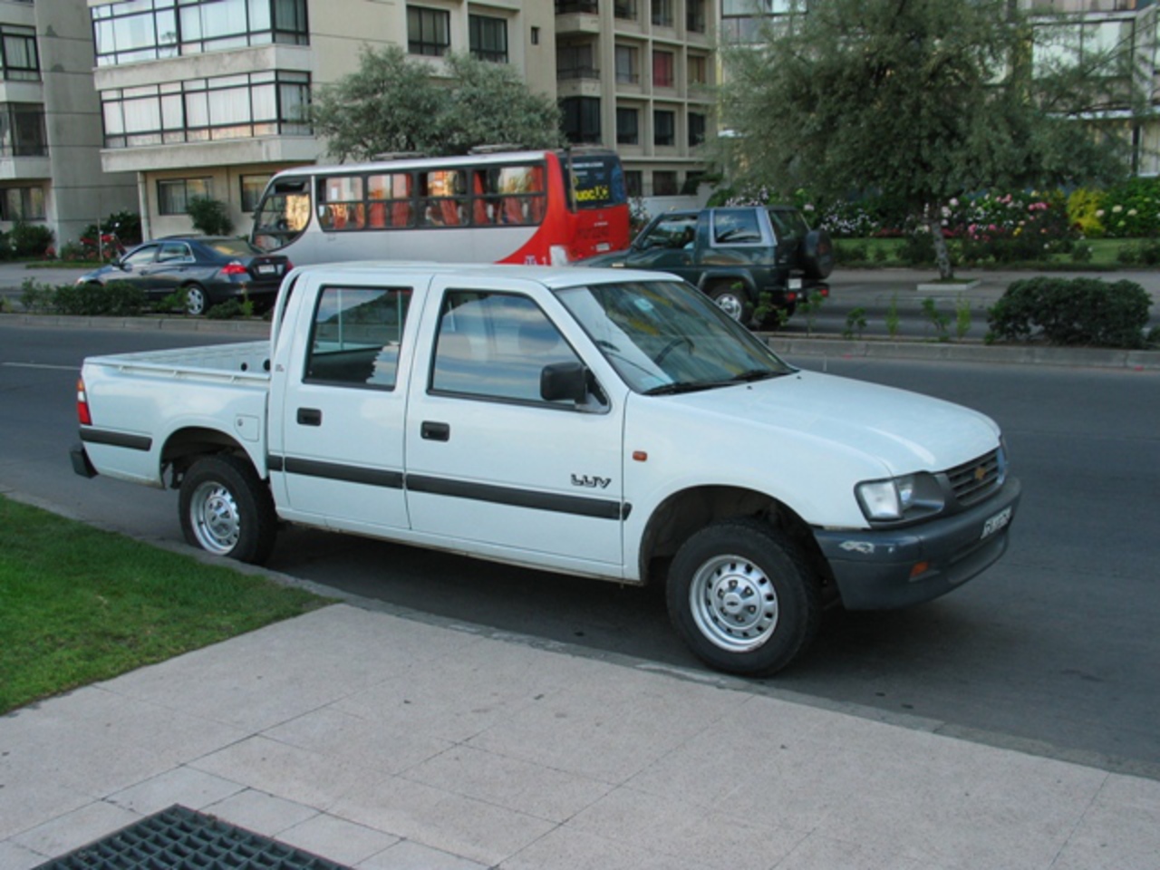 Chevrolet Luv 23 Crew Cab