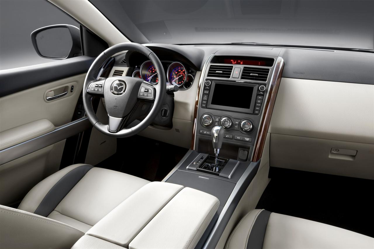 Mazda CX 9 interior