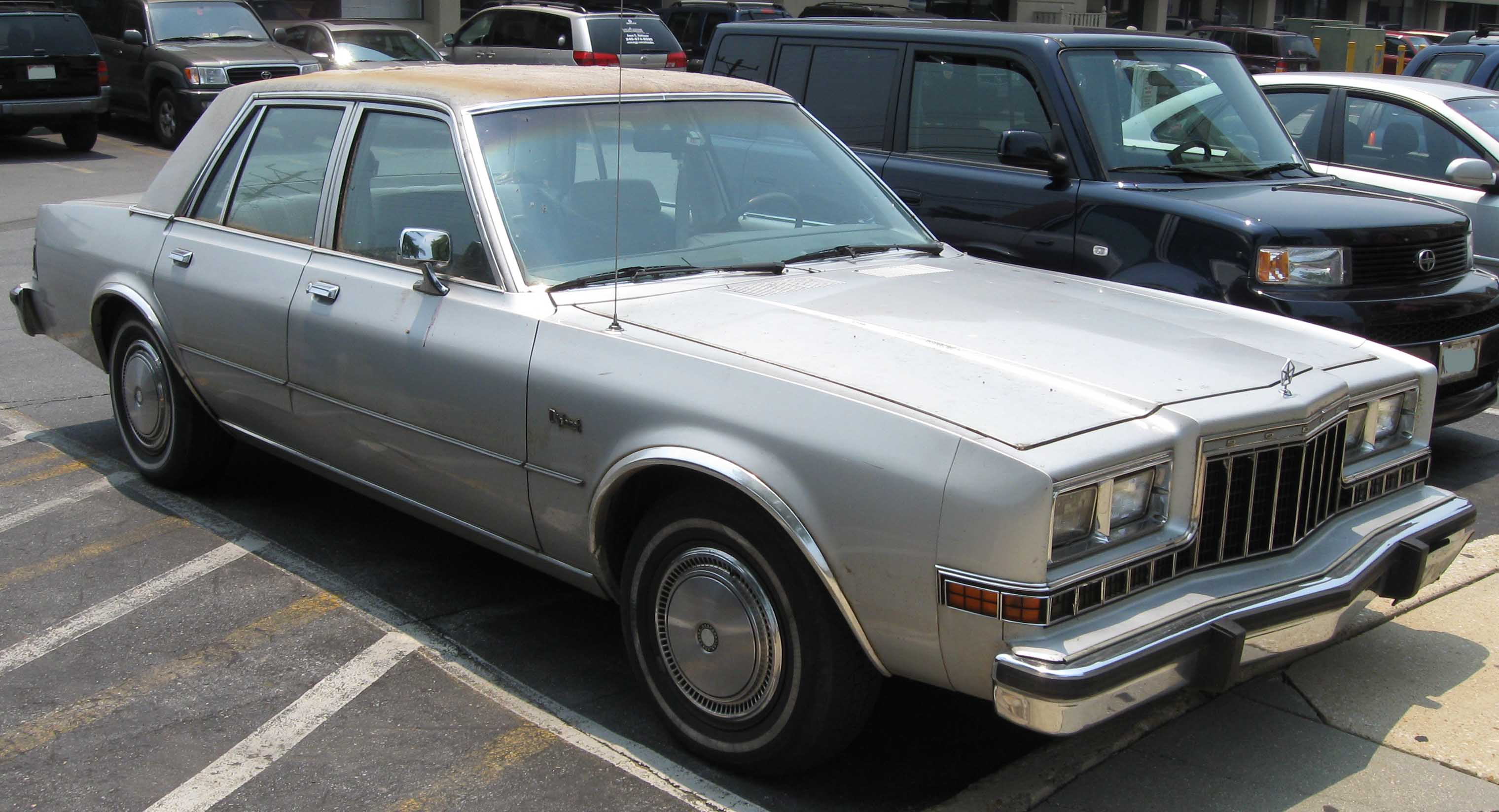 File:1980-1983 Dodge Diplomat 2.jpg