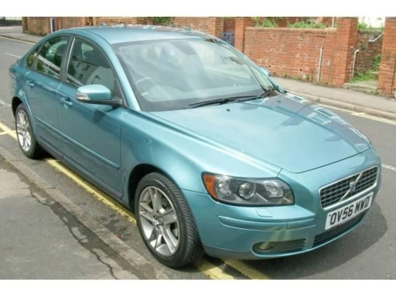 Volvo S40 Petrol. View Download Wallpaper. 640x480. Comments