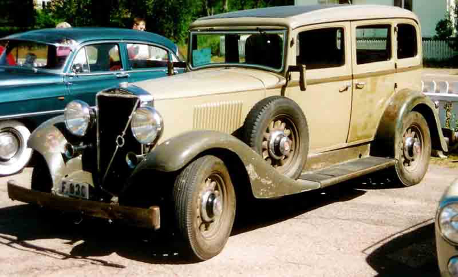 File:Volvo PV654 Sedan 1933 3.jpg. No higher resolution available.