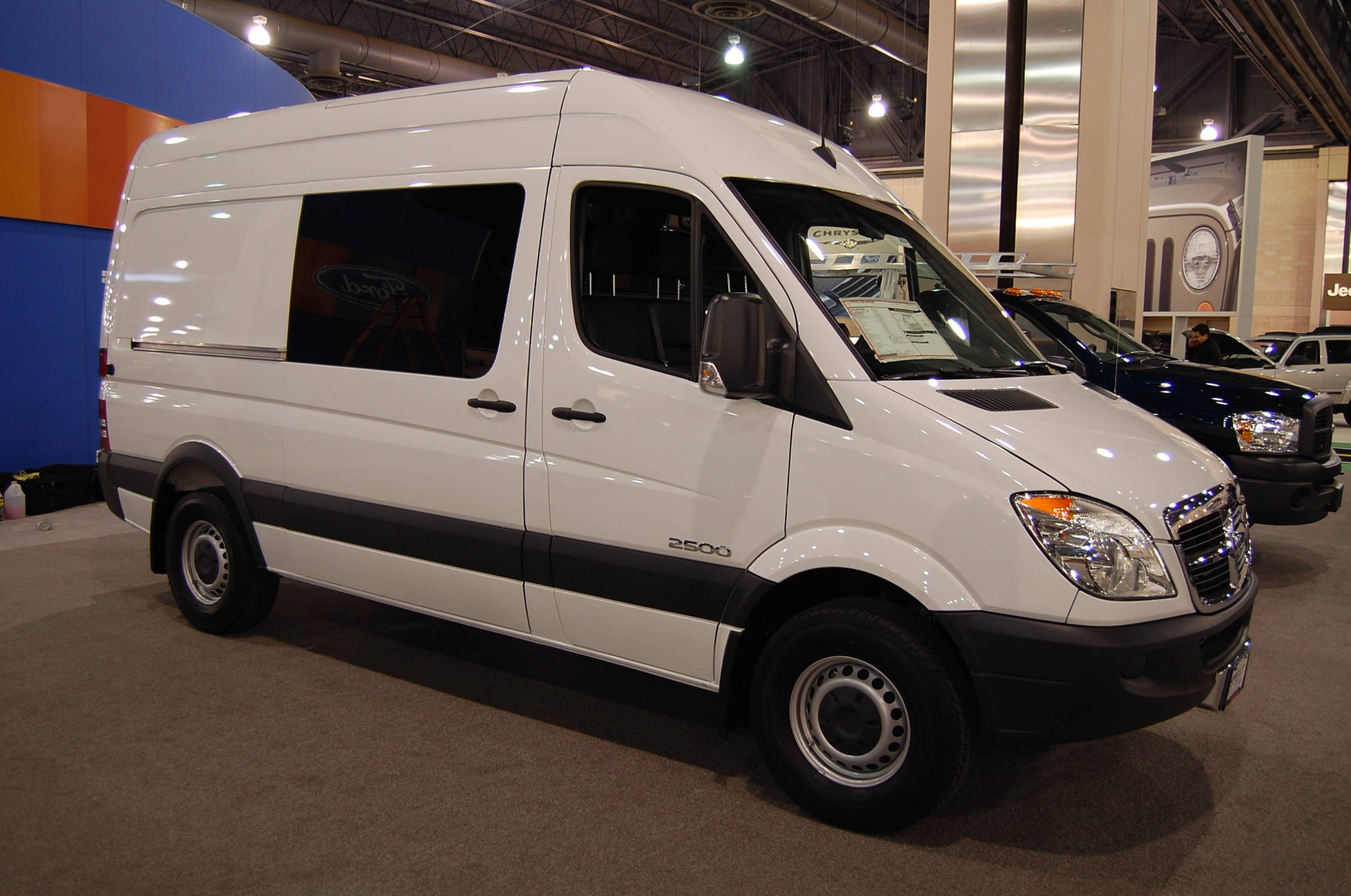 Dodge Sprinter CRD - huge collection of cars, auto news and reviews,