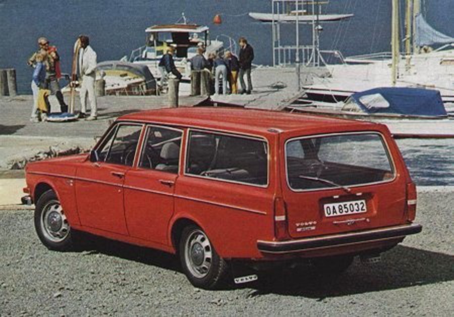 Volvo 145Dl wagon. Pinned via web