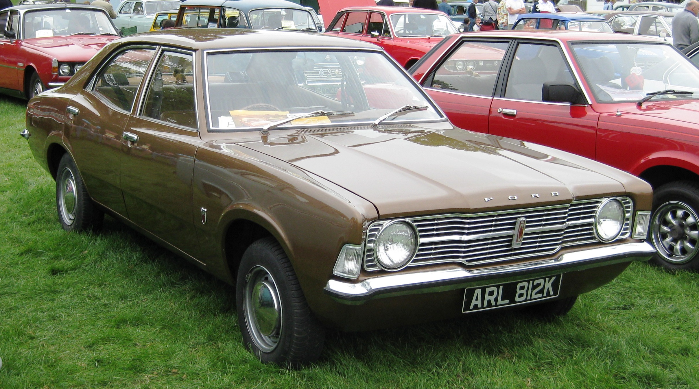 File:Ford Cortina MkIII 1300 early one first registered September 1971.JPG