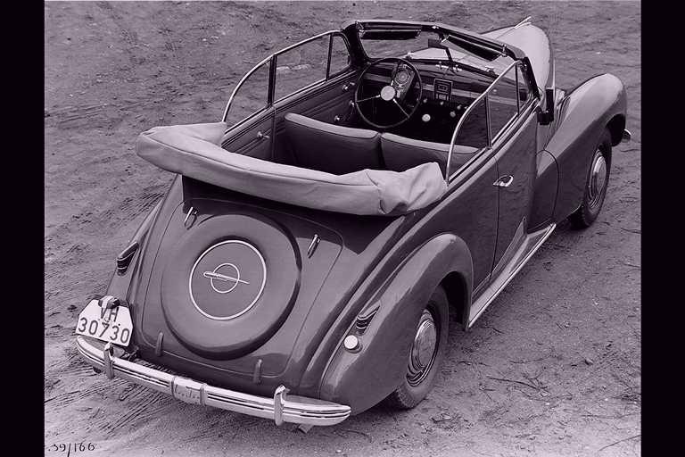 64k image of 2-door 5-seater Cabriolet