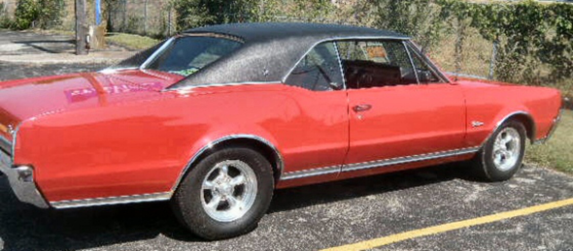 Photo of 1967 Cutlass Supreme 2DR HT. 1967 Cutlass Supreme 2DR HT Nice Car