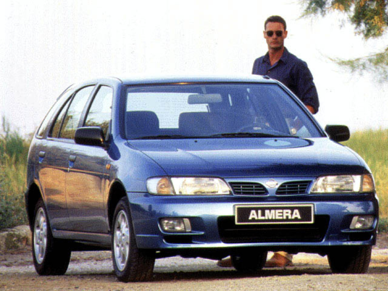 Nissan - Almera 1.6 GX