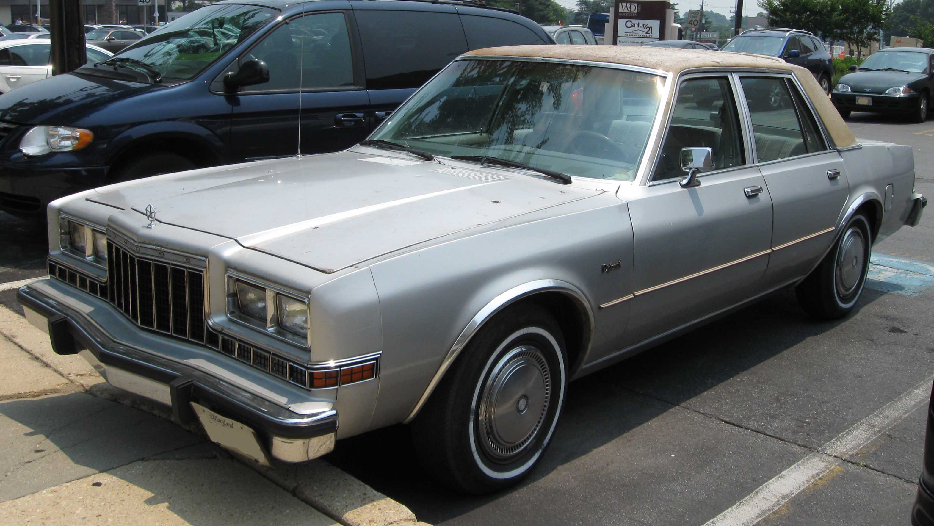 File:1980-1983 Dodge Diplomat 1.jpg