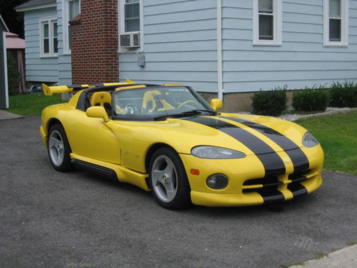Pictures of 1994 custom supercharged dodge viper rt/10