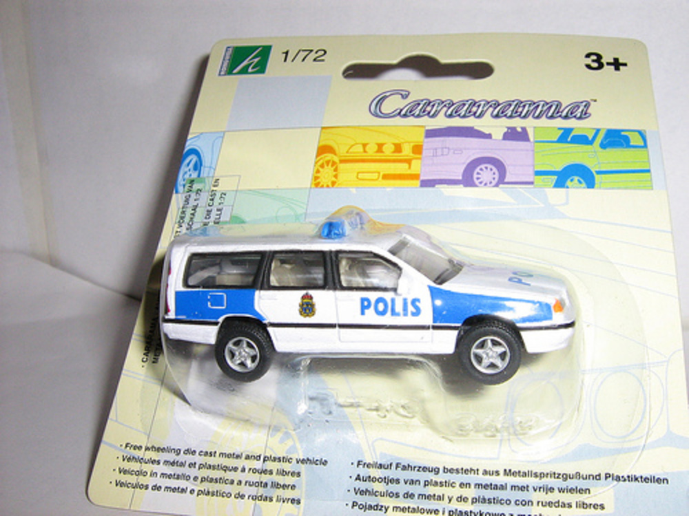 Volvo V70 - Polis - a photo on Flickriver
