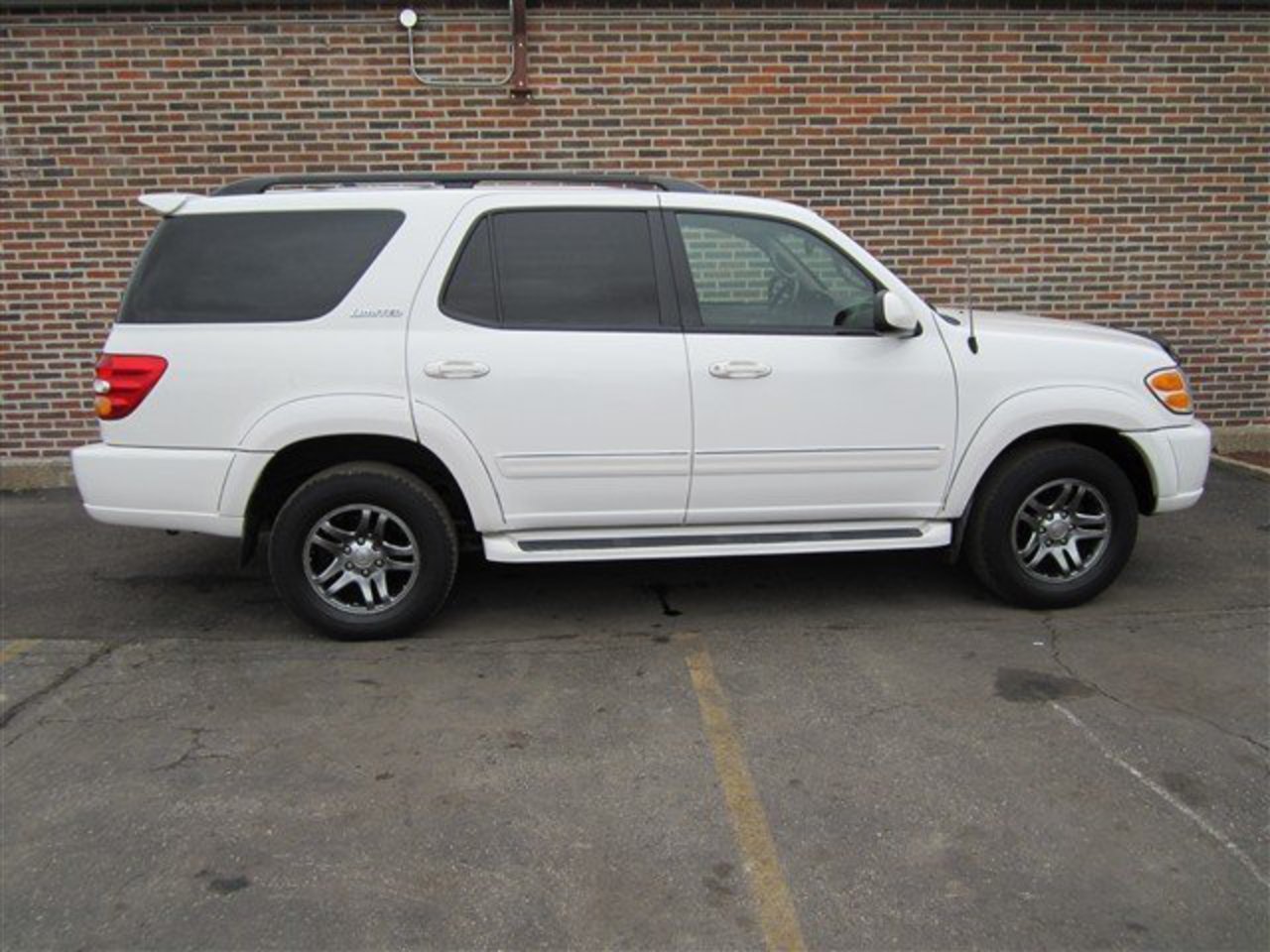 TopWorldAuto >> Photos of Toyota Sequoia 57L Limited - photo galleries