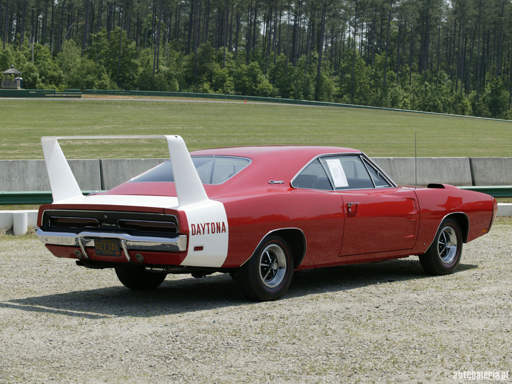 1969-dodge-charger-daytona. Fact #4: Pontiac T-Top roof for the 1976 models