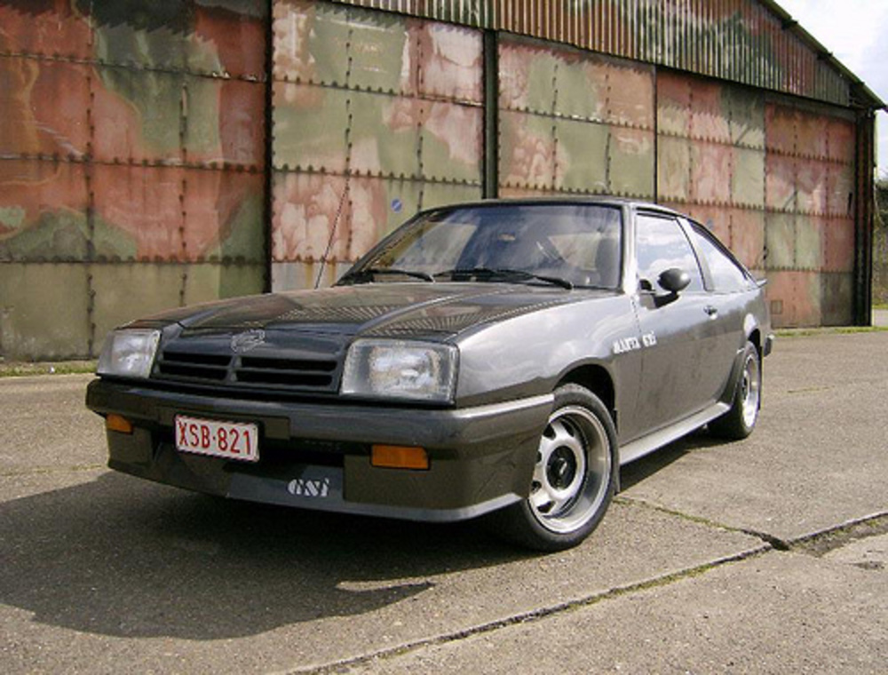 Opel Manta GSi - huge collection of cars, auto news and reviews, car vitals,