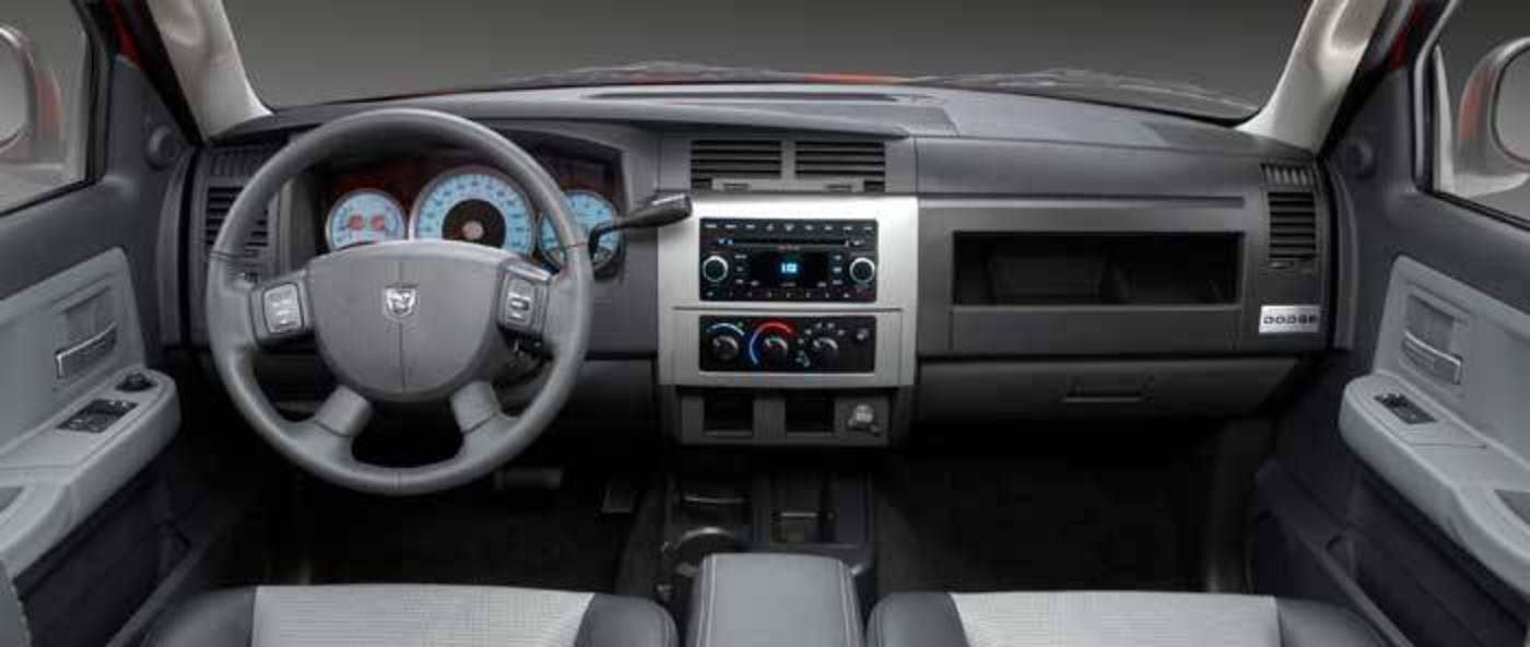 2009 Dodge Dakota Extended Cab Sport - Cockpit