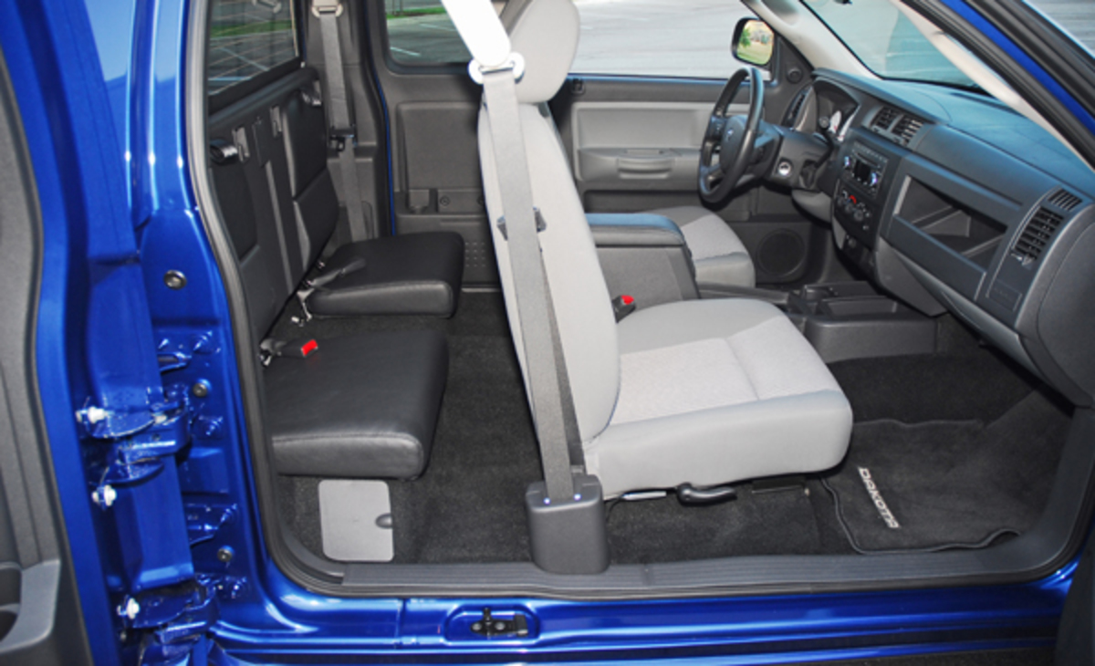 The 2010 Dodge Dakota extended cab Big Horn 4X4 pickup is boldly styled in