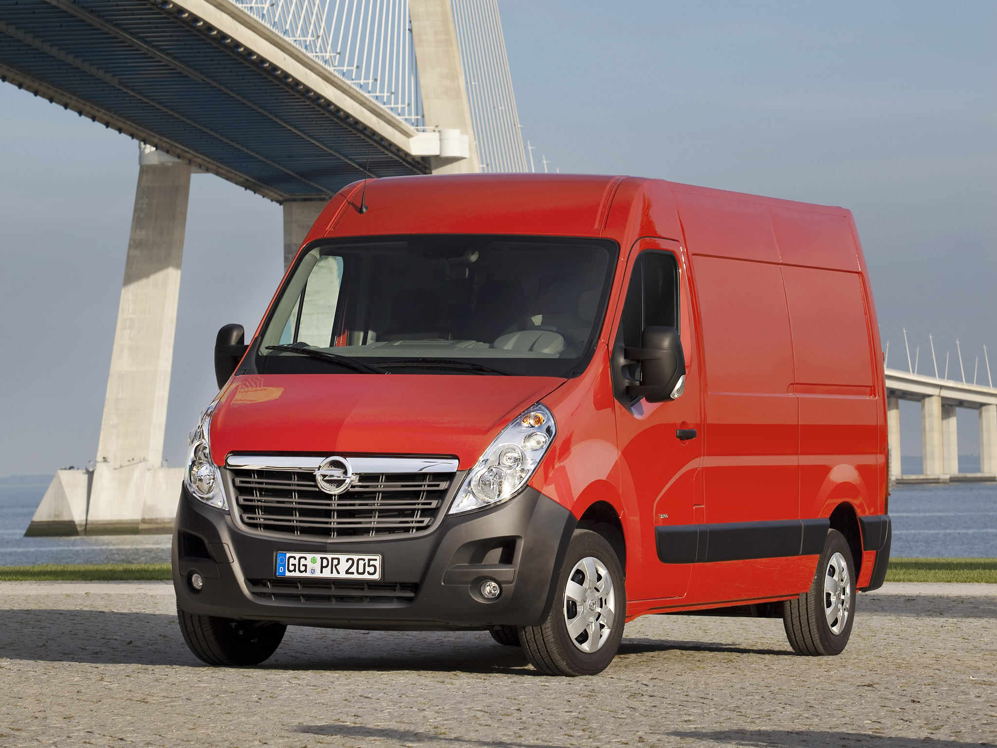 The 2010 Opel Movano is one of the finest models produced by OPEL.
