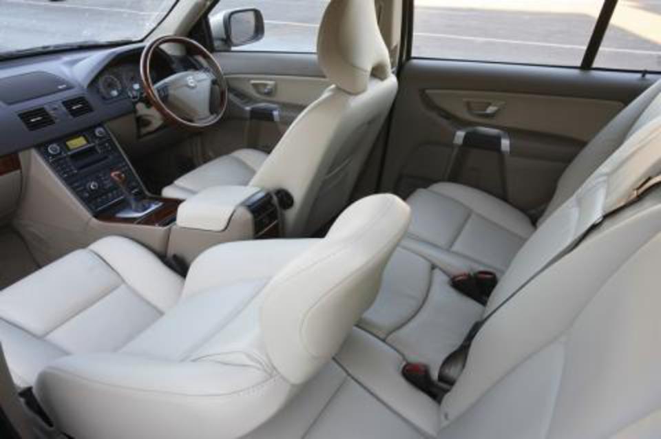 Volvo XC90 V8 Interior. Standard safety features include: ABS brakes with