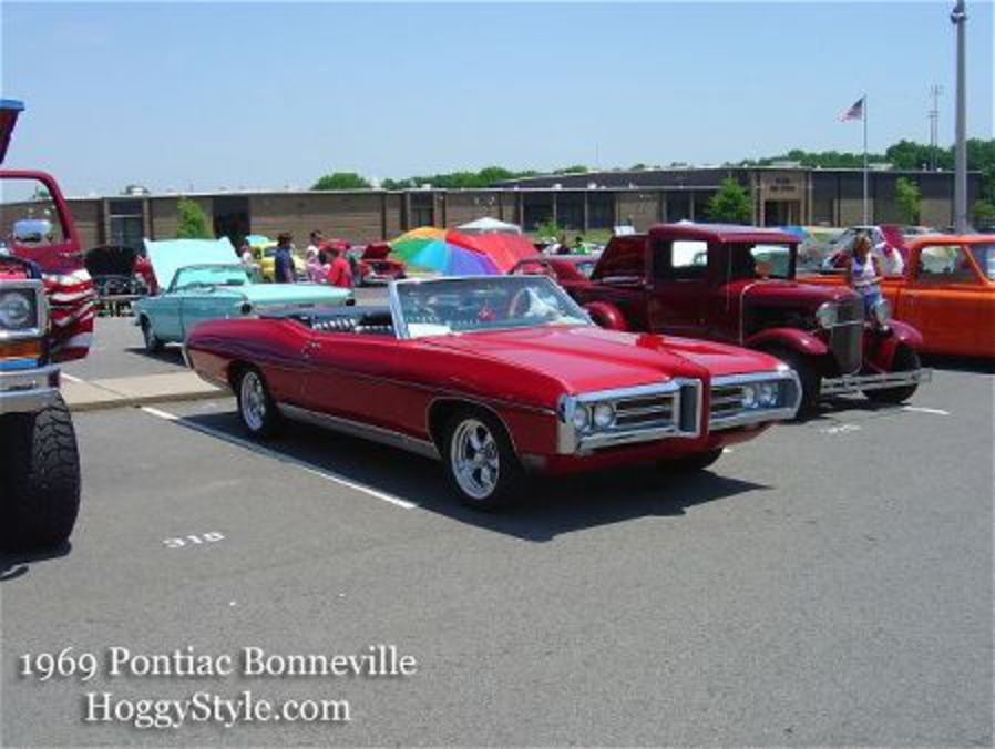 1969 Pontiac Bonneville convertible. Viewed 2091 times