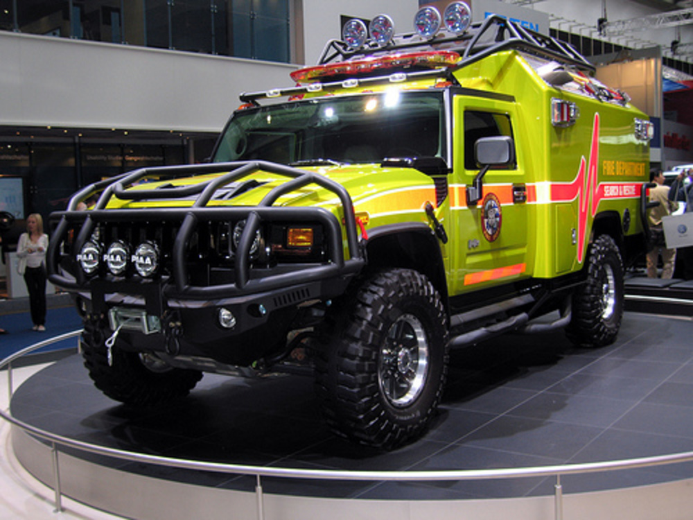 Hummer Ambulance - huge collection of cars, auto news and reviews,