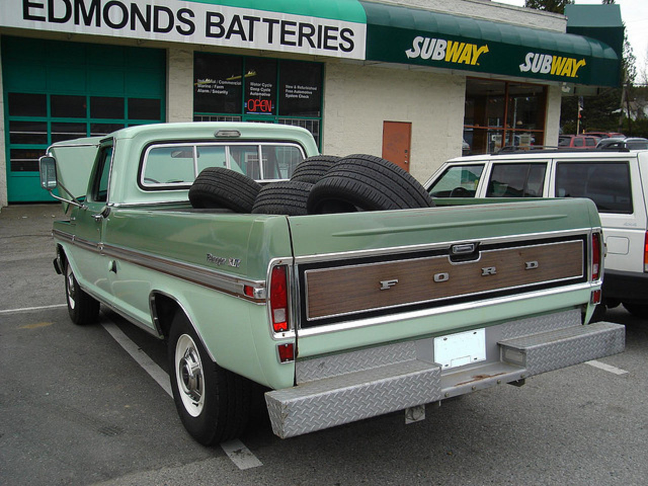 Ford F-250 Camper Special XLT