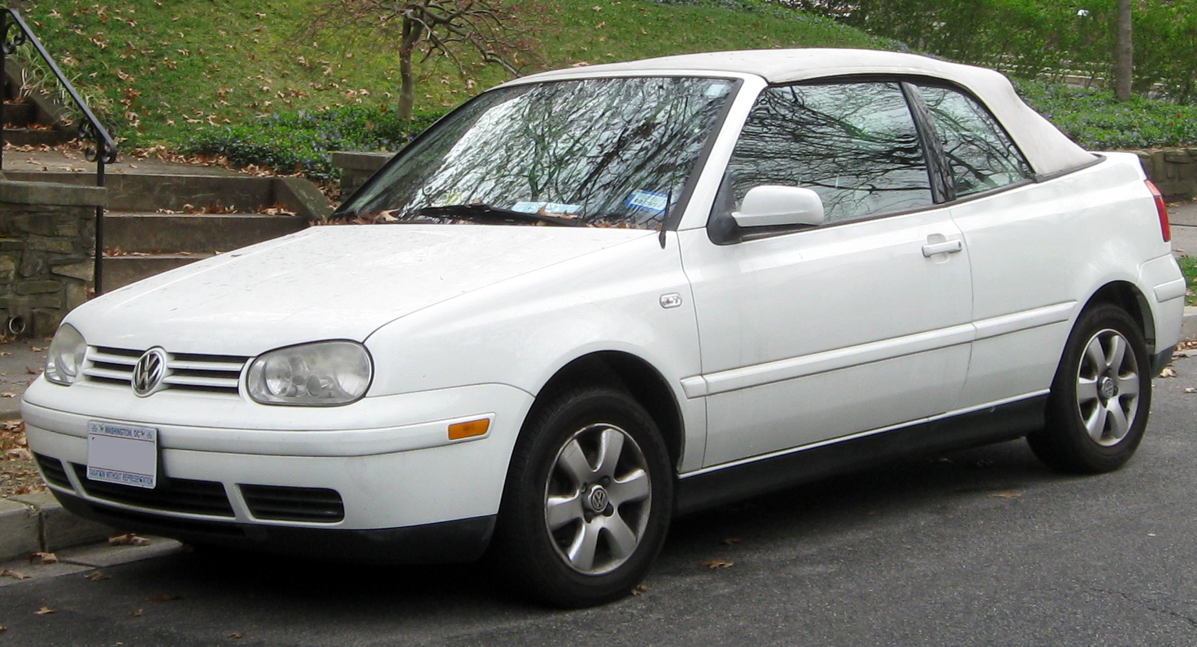 File:1999-2002 Volkswagen Cabrio -- 03-21-2012.JPG