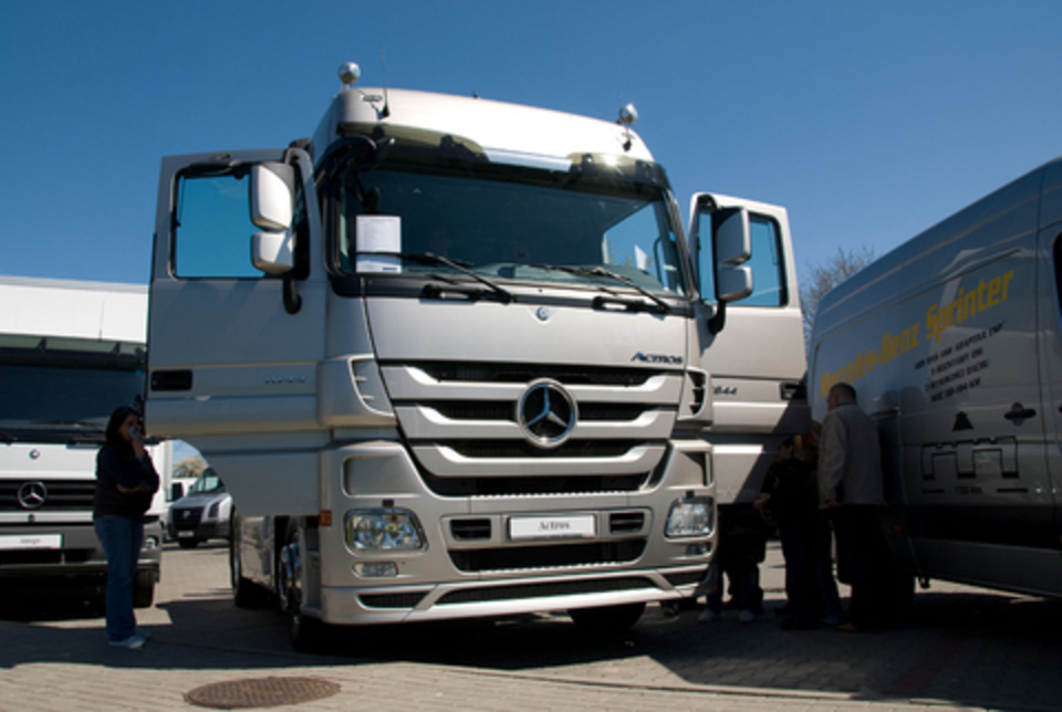 Mercedes Benz Actros 1844 Дальнобой