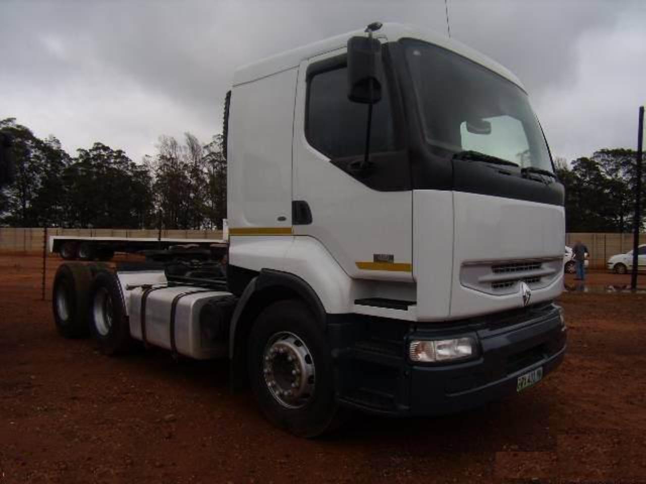 Renault 420. View Download Wallpaper. 640x480. Comments