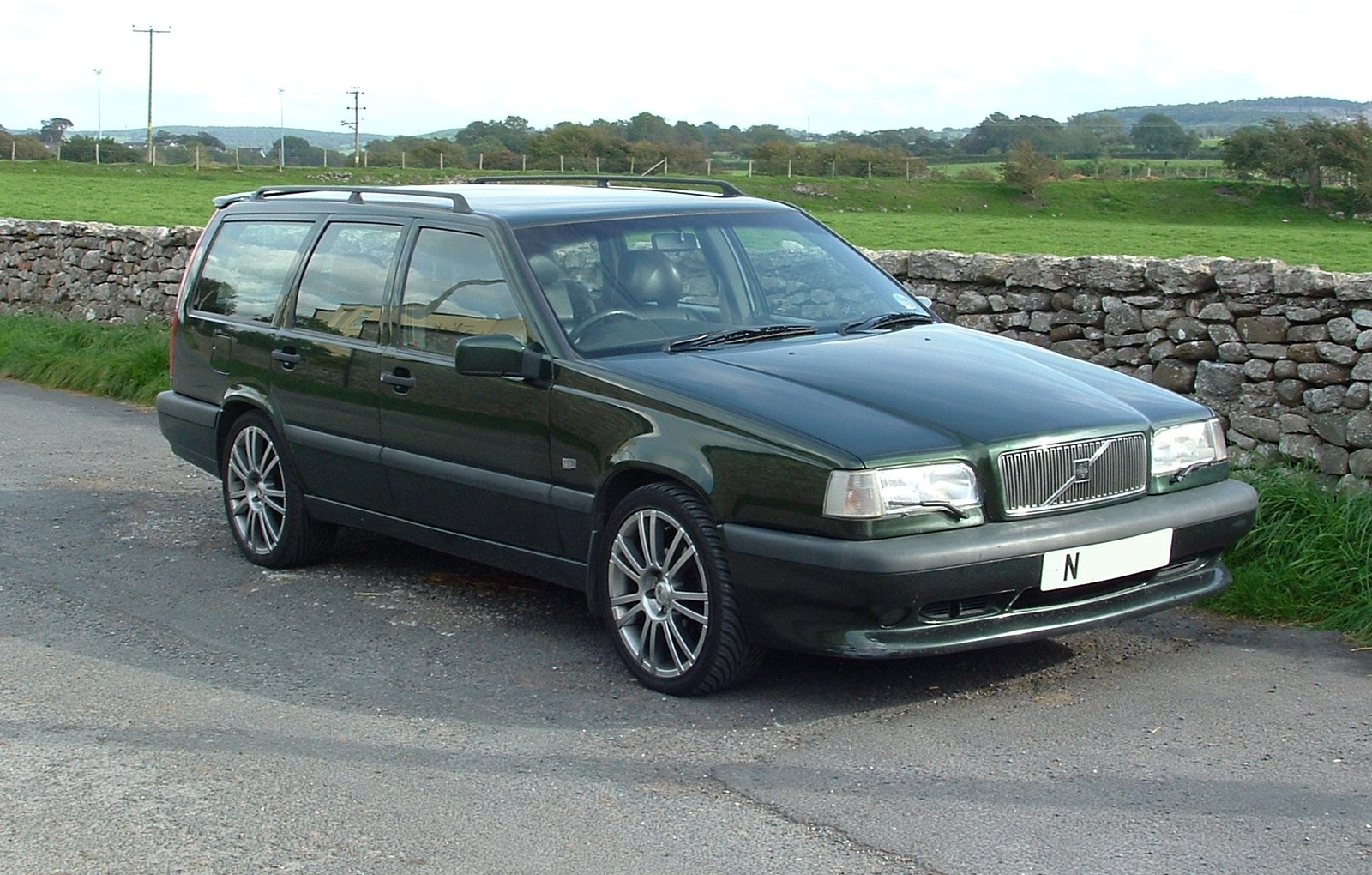 1995 Volvo 850 4 Dr T5R Turbo Wagon picture, exterior