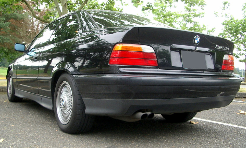 File:1993 bmw 325is rear left.jpg
