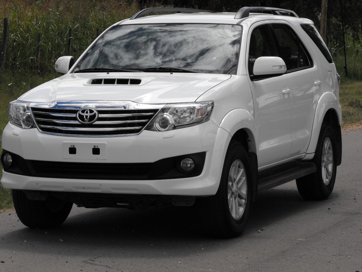 TopWorldAuto >> Photos of Toyota Hilux SW4 - photo galleries