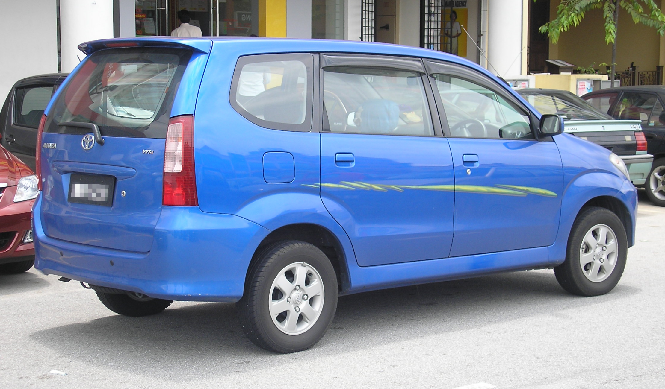 File:Toyota Avanza (first generation) (rear), Serdang.jpg