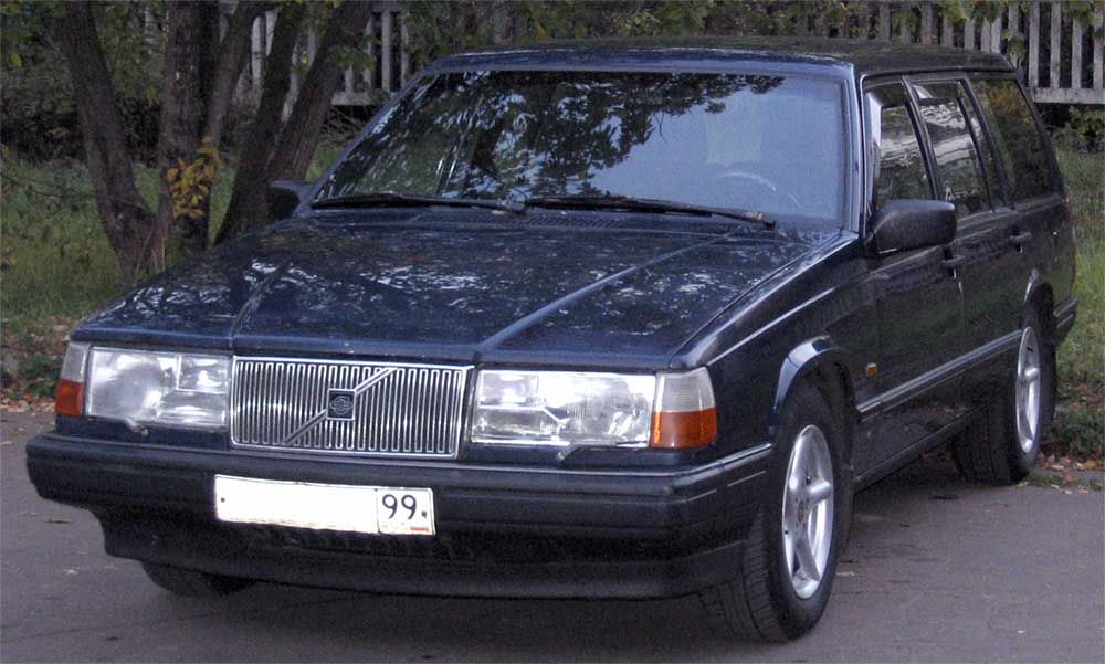 1991 Volvo 945. â† Is this a Interier? Yes | No. More photos of Volvo 945