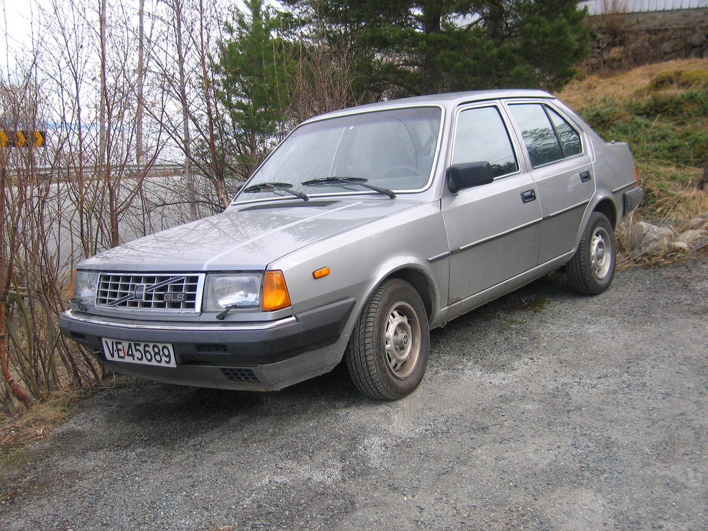 Volvo 360GLS 1984. go back